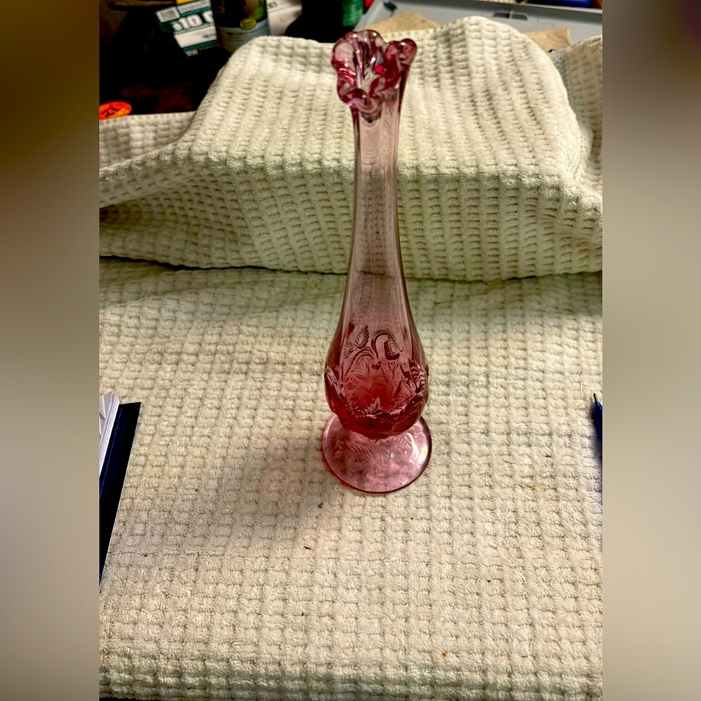 Vintage Fenton, dusty, pink bud vase